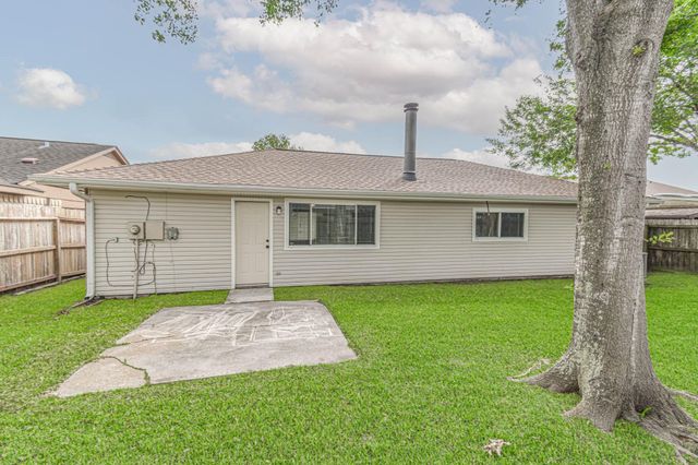 16818 Carrack Turn Drive, Friendswood, TX 77546