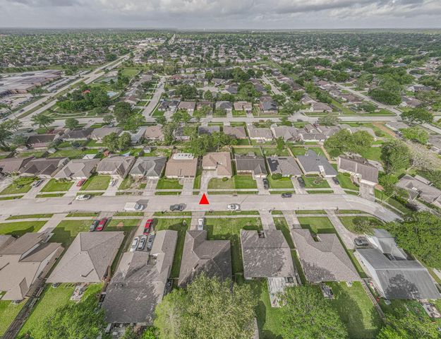 16818 Carrack Turn Drive, Friendswood, TX 77546