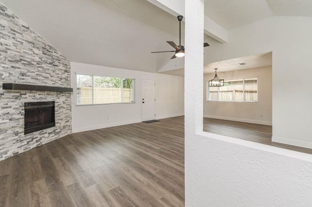 16818 Carrack Turn Drive, Friendswood, TX 77546