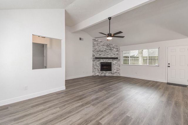 16818 Carrack Turn Drive, Friendswood, TX 77546