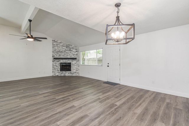 16818 Carrack Turn Drive, Friendswood, TX 77546