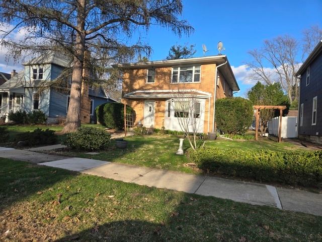 722 N Center Street, Naperville, IL 60563