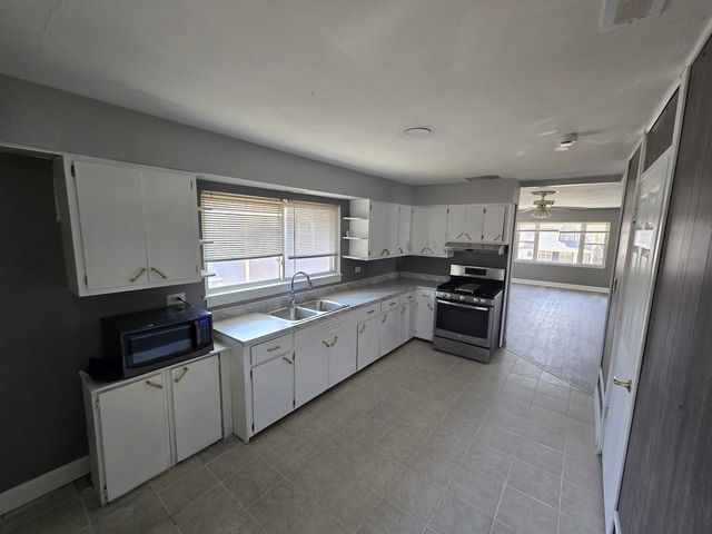 722 N Center Street, Naperville, IL 60563