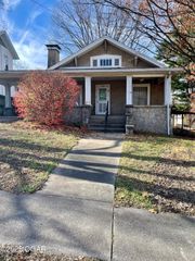 104 N High Street, Neosho, MO 64850