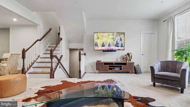10010 DORSEY LN, Lanham, MD 20706
