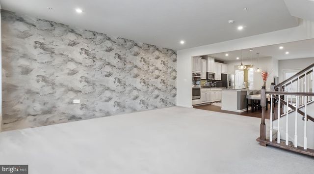 10010 DORSEY LN, Lanham, MD 20706