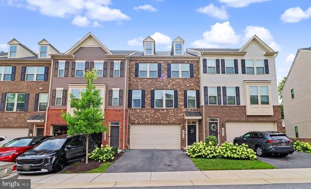 10010 DORSEY LN, Lanham, MD 20706
