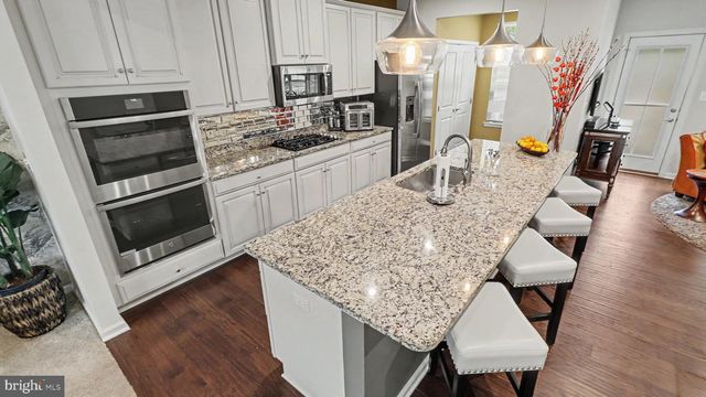 10010 DORSEY LN, Lanham, MD 20706