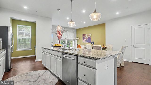 10010 DORSEY LN, Lanham, MD 20706