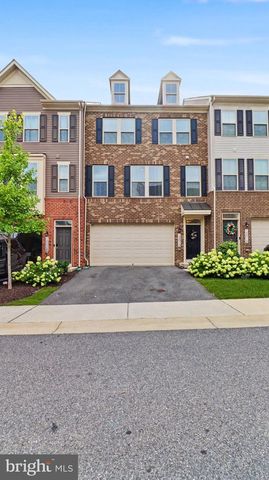 10010 DORSEY LN, Lanham, MD 20706