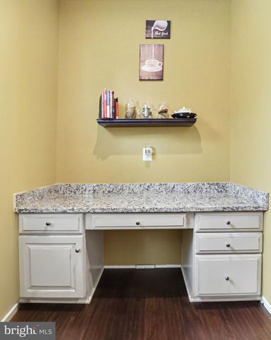 10010 DORSEY LN, Lanham, MD 20706