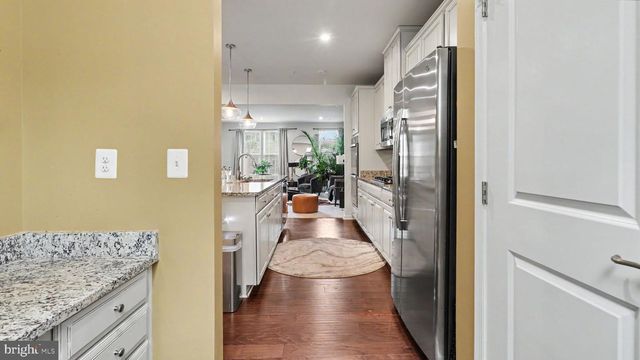 10010 DORSEY LN, Lanham, MD 20706