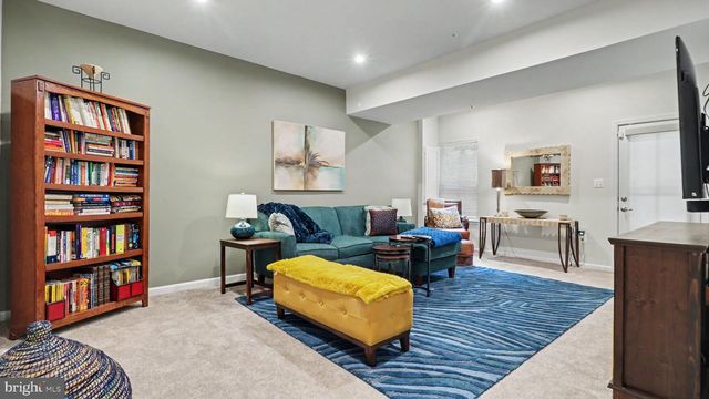 10010 DORSEY LN, Lanham, MD 20706