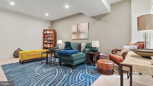 10010 DORSEY LN, Lanham, MD 20706