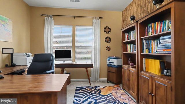 10010 DORSEY LN, Lanham, MD 20706