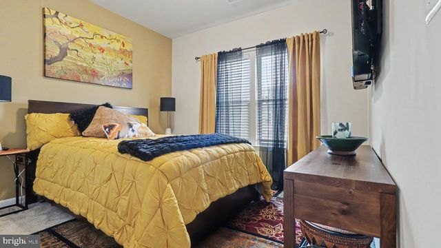 10010 DORSEY LN, Lanham, MD 20706