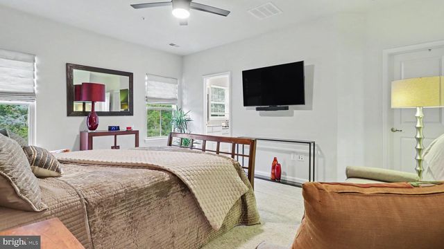10010 DORSEY LN, Lanham, MD 20706