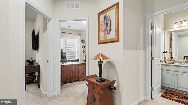 10010 DORSEY LN, Lanham, MD 20706