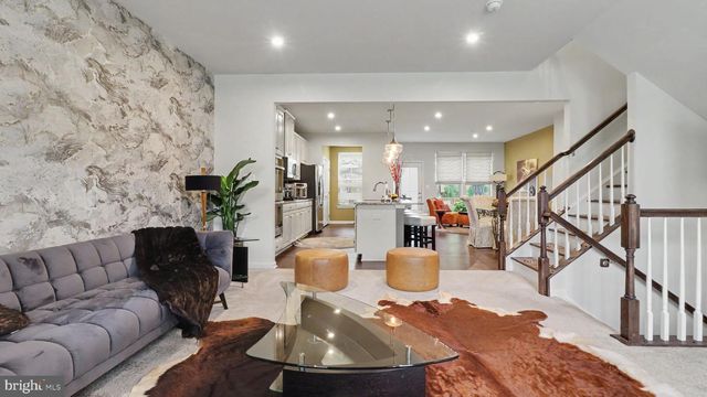 10010 DORSEY LN, Lanham, MD 20706