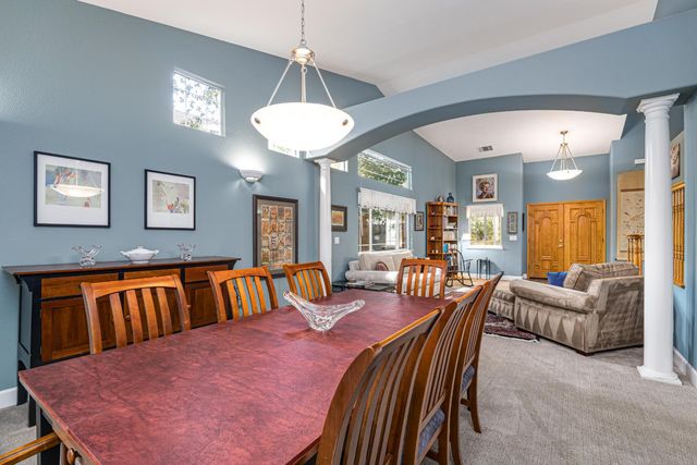 7034 Ara Ln, Carmichael, CA 95608
