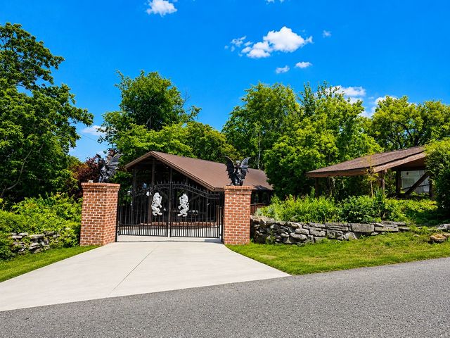 200 Holmes Creek Rd, Smithville, TN 37166