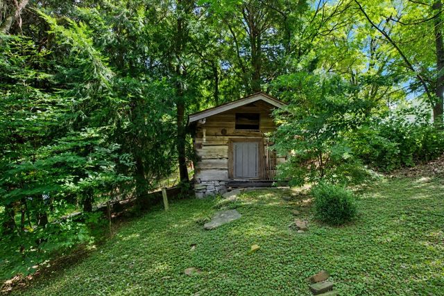 200 Holmes Creek Rd, Smithville, TN 37166