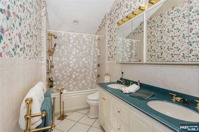 164 Page Street, Elmwood Park, NJ 07407