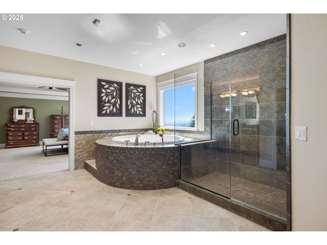 16155 Ne WILKERSON Way, Newberg, OR 97132