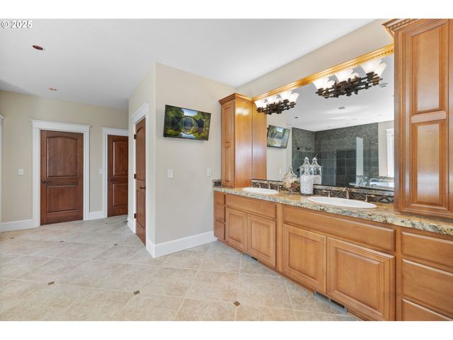 16155 Ne WILKERSON Way, Newberg, OR 97132