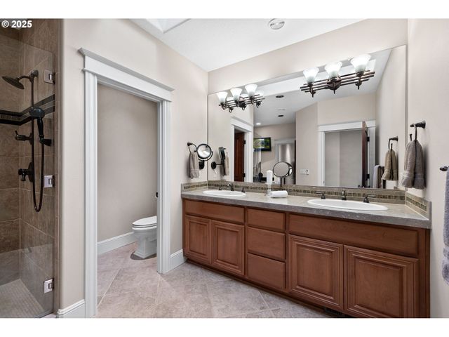 16155 Ne WILKERSON Way, Newberg, OR 97132