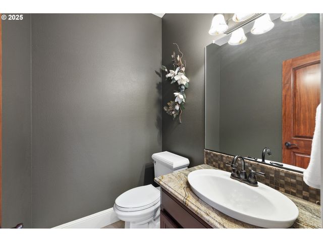 16155 Ne WILKERSON Way, Newberg, OR 97132