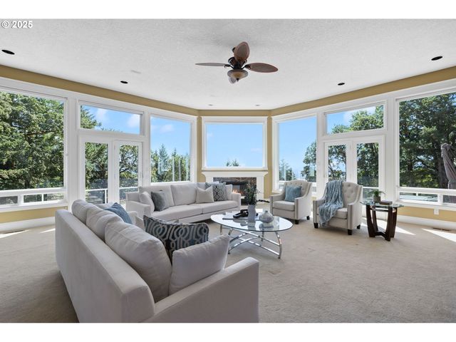 16155 Ne WILKERSON Way, Newberg, OR 97132