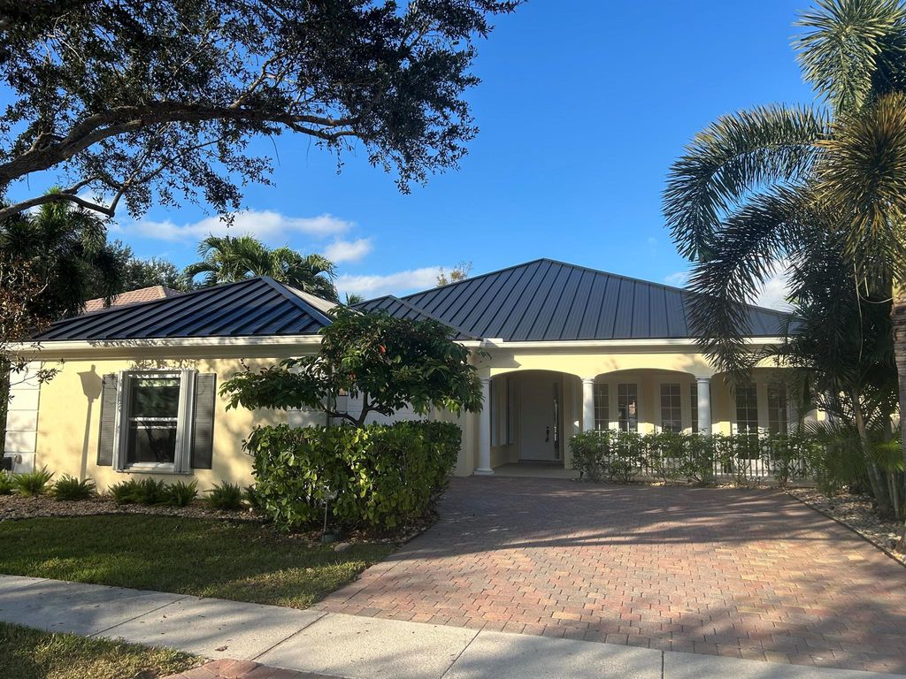 8455 Belize Place, Wellington, FL 33414