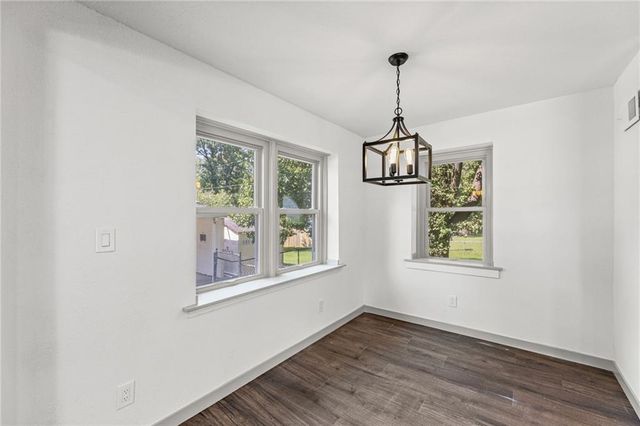 8716 E 74th Street, Kansas City, MO 64133