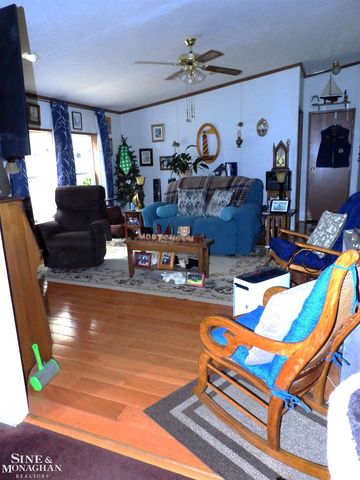 2051 W Parklane Road, White Cloud, MI 49349