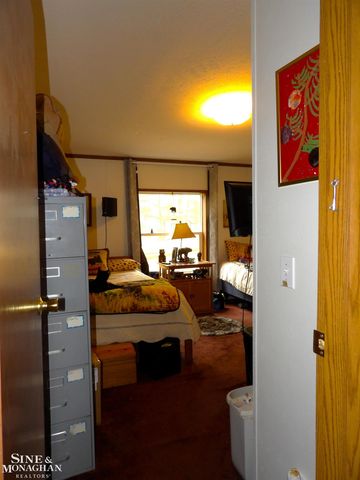 2051 W Parklane Road, White Cloud, MI 49349