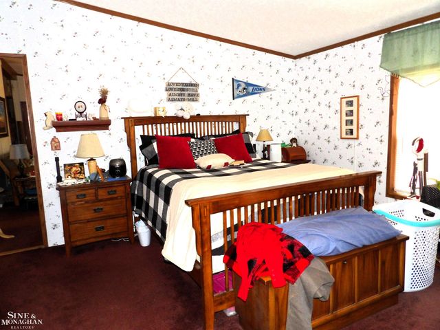 2051 W Parklane Road, White Cloud, MI 49349