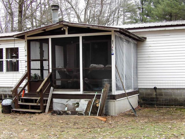 2051 W Parklane Road, White Cloud, MI 49349