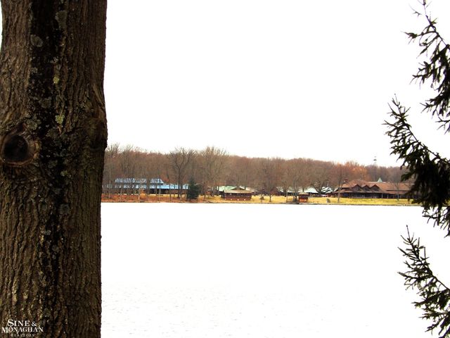 2051 W Parklane Road, White Cloud, MI 49349