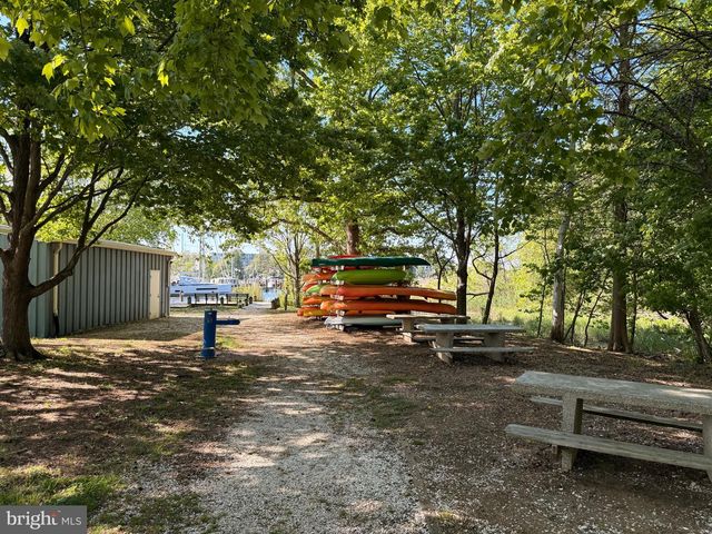 7056 BEMBE BEACH RD, Annapolis, MD 21403