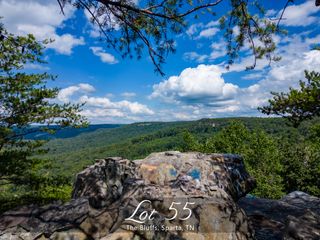 233 Crest View Ln, Sparta, TN 38583