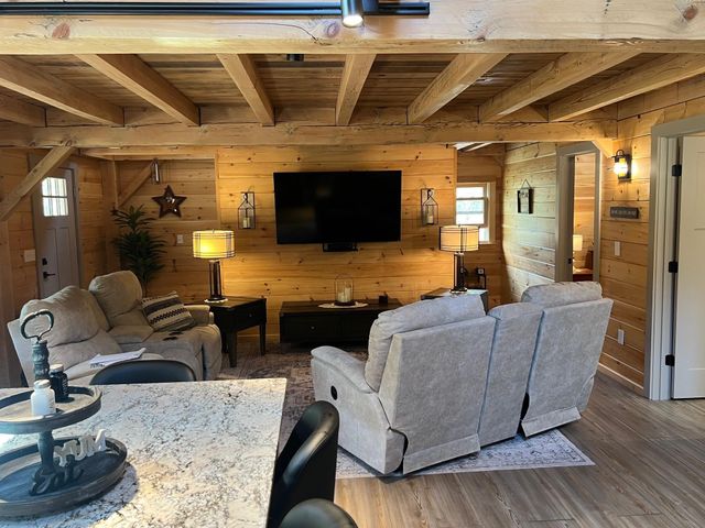 42 Mountain Road, Middletown Springs, VT 05757