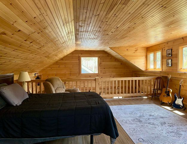 42 Mountain Road, Middletown Springs, VT 05757