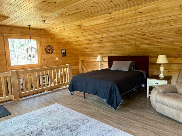 42 Mountain Road, Middletown Springs, VT 05757