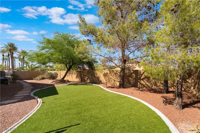 7876 Galloping Hills Street, Las Vegas, NV 89113