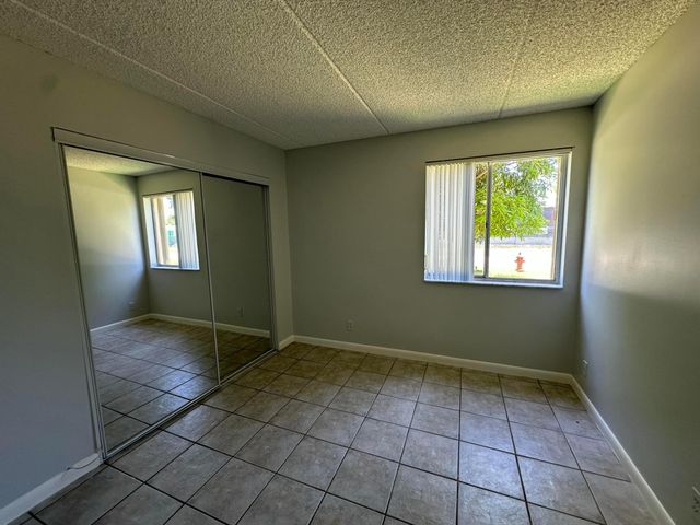 1799 Fairview Villas Drive 1, Palm Springs, FL 33406