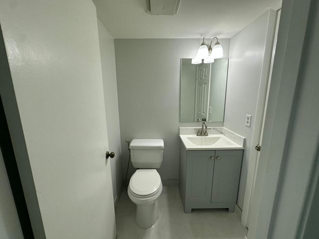 1799 Fairview Villas Drive 1, Palm Springs, FL 33406