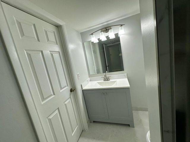 1799 Fairview Villas Drive 1, Palm Springs, FL 33406