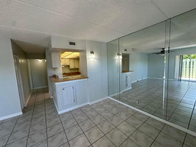 1799 Fairview Villas Drive 1, Palm Springs, FL 33406