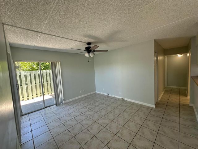 1799 Fairview Villas Drive 1, Palm Springs, FL 33406